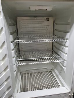 390 litrů GASTRO lednice – chlaďák AEG Sweden - 3
