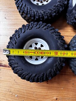 1:10 kola pro RC auto crawler RC4WD Mickey Thompson - 3