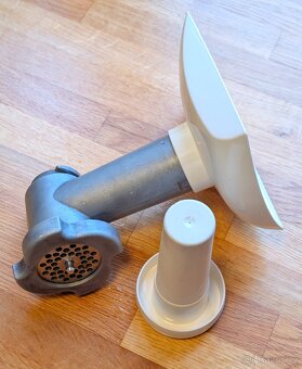 Mlýnek na maso Moulinex ME606 - 3