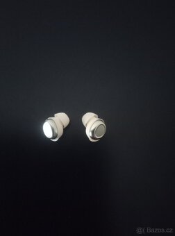 Bezdrátová Bluetooth sluchátka Hendari s LED displejem - 3