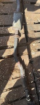 Výfuk Nissan D22 Navara double cab - 3