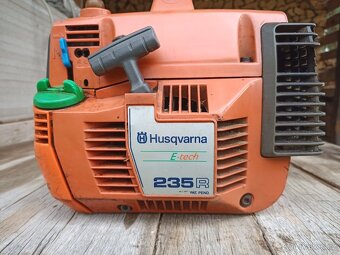 Křovinořez Husqvarna 235 R - 3