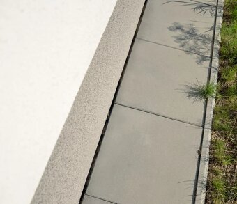 Velkoplošná zámková dlažba 40x40 a 50x50 šedá natural - 3