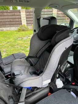 Dětská protisměrná autosedačka, AXKID MINIKID - 3