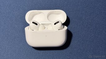 Apple AirPods Pro - 3