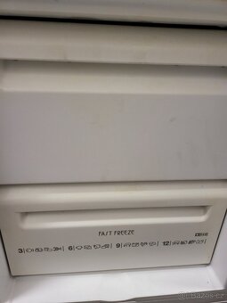 velká lednice A+ s mrazákem - 3