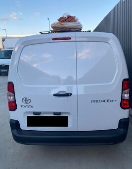 Toyota Proace City 1.5 D-4D 130 Long Extra Active - 3
