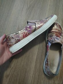 Růžové mokasíny - 3