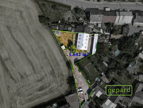 Prodej 3x bytová jednotka v RD na pozemku 1642 m² - 3