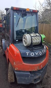 VZV Toyota 02-8FGF30 - LPG - 3
