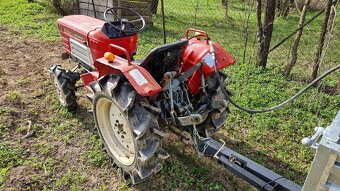 Malotraktor Yanmar + Hydraulicky sklopný vlek 1t - 3