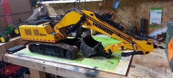 Rc model bagr Libherr 954 - 3