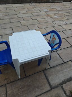 Stůl a 2 židle pro děti - 3