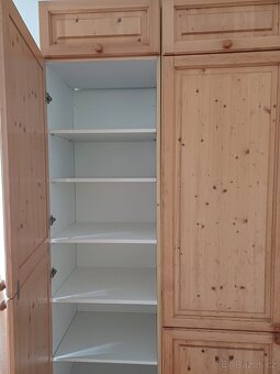 Prodám kuchyňskou linku se spotřebiči CENA DOHODOU - 3