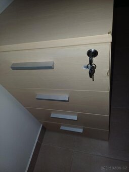 Kancelářská skříňka - 3
