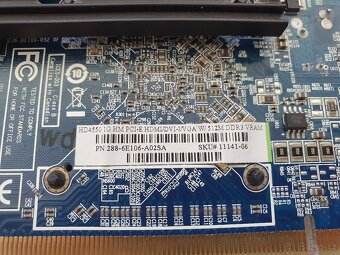 ATI Radeon HD 4550, 1GB HyperMemory, 512 MB GDDR3 - 3