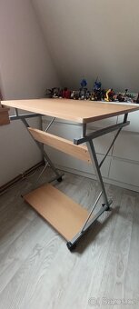 Stůl na PC - 3