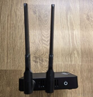 UGOOS AM6 PRO TV BOX - 3