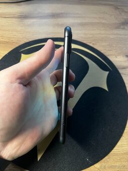 iPhone 11, 64 GB, černý – pěkný stav - záruka - 3