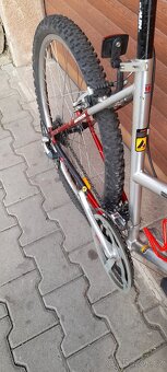 Damske hor.kolo Autor. - 3