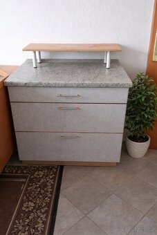 Kuchyňská linka lesklá s lednicí - 3