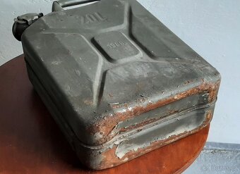 kanystr plechový 20 l - nálezový stav - 3