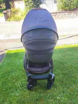 Kočárek + autosedačka - 3