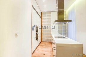 Pronájem bytu 2+kk 74 m² Laubova, Praha 3 - Vinohrady - 3