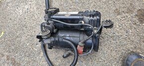 Kompresor vzduchoveho podvozku audi A8 4e D3 - 3