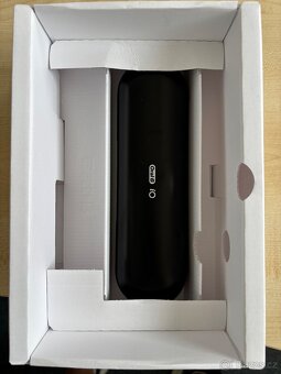 Elektrický zubní kartáček Oral-B iO Series 8 Black Onyx - 3
