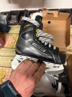 Nové dětské brusle Bauer Supreme 160 EU 28 - 3