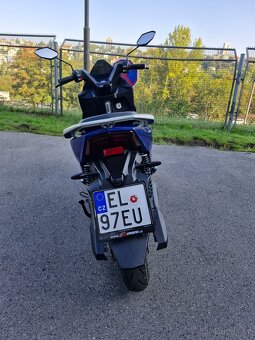 Horwin SK3 - předváděcí skútr - 3