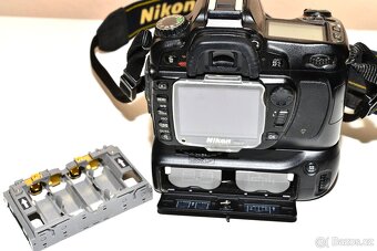 Nikon D80 + Battery Grip - 3