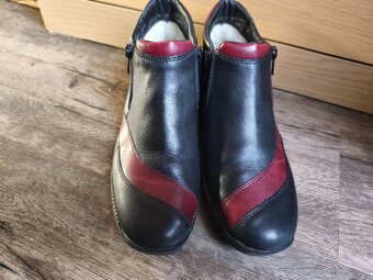 Teplé kožené vínovočerné boty RIEKER v.38-top stav - 3
