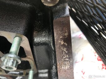 Blok motoru 1.9 tdi 96kw AVF - 3