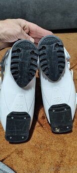 Dámské sjezdové lyžáky Rossignol Kiara 50 vel.255 - 3