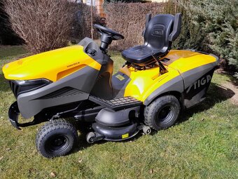 STIGA Estate 9102 W Honda GXV 690 zahradní traktor - 3