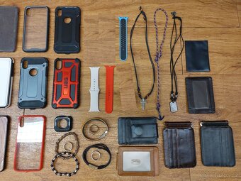 Kryty iPhone X, pásky Apple Watch 4, bižuterie, peněženky - 3