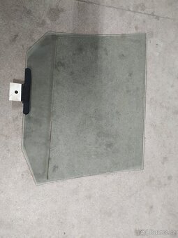 Bmw E60/E61 535d 200kw 2005 - 2x bezpečnostní sklo. - 3