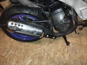 Honda X8R. Výfuk. - 3