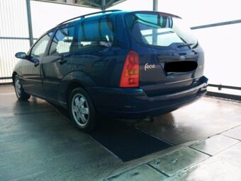 Ford Focus 1,6 benzín 74KW - 3