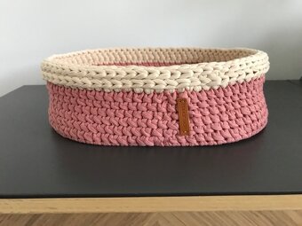 Ručně háčkovaný košík na postýlku, košíky na doplňky - 3