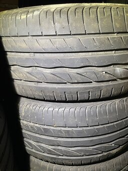 215/45 R16 - 3