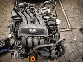 VW Touran. 1.6 bse - 3