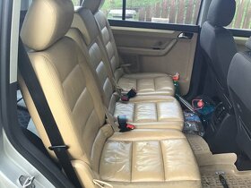 Prodam VW Touran Zadni Sedaky - 3