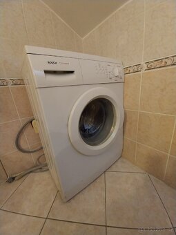 Prodám plně funkční pračku Bosch na 4kg pradla - 3