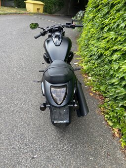 Suzuki intruder 1800 Boss Boack Out - 3