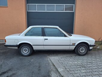 BMW E30 320i Coupe 1983 - 3