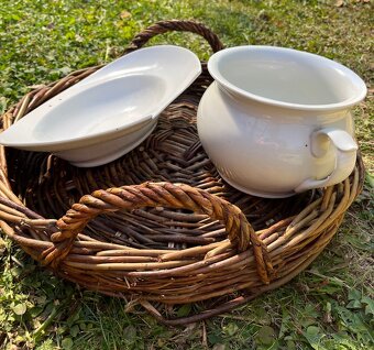 Retro balíček porcelánu – nočník LD Loket + lavor SD Slavkov - 3