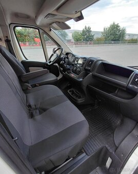 K pronájmu dodávka Boxer L4H3 s nákladovou Rampou - 3